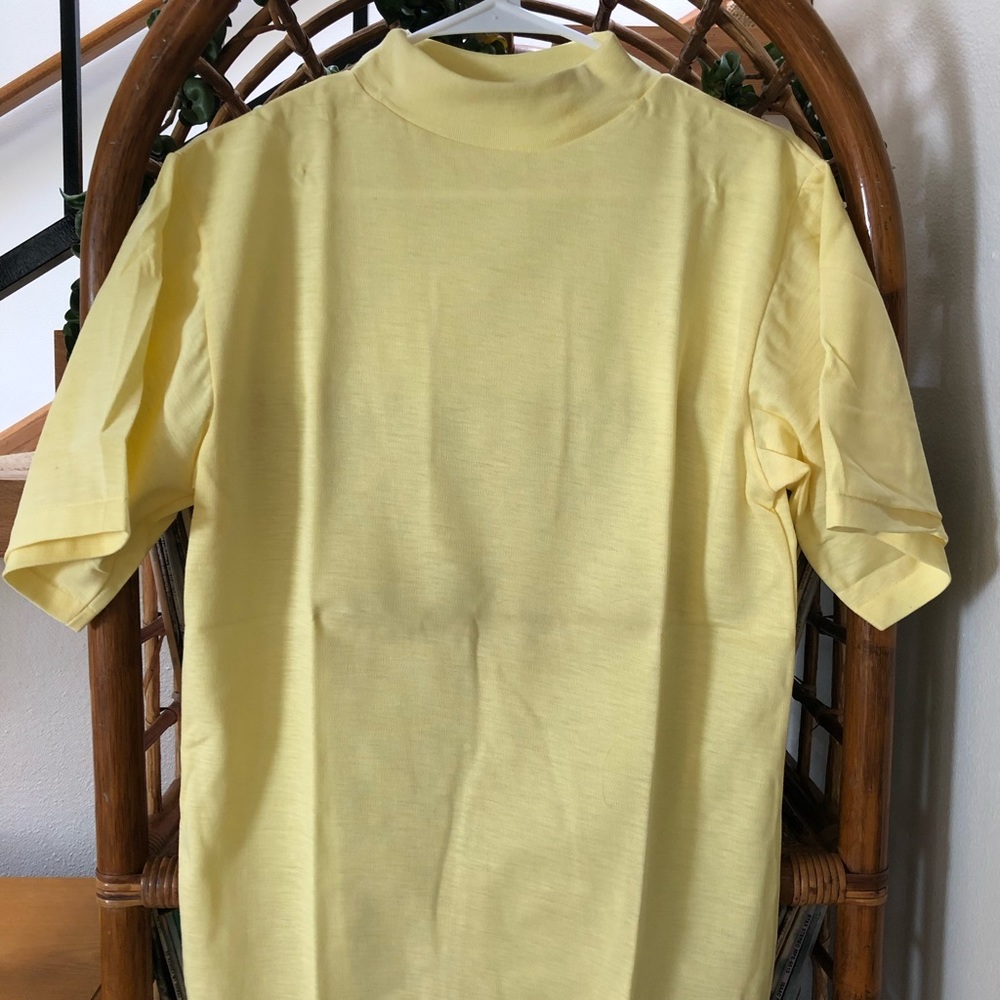 Unused Vintage Half sleeve mock turtleneck size medium